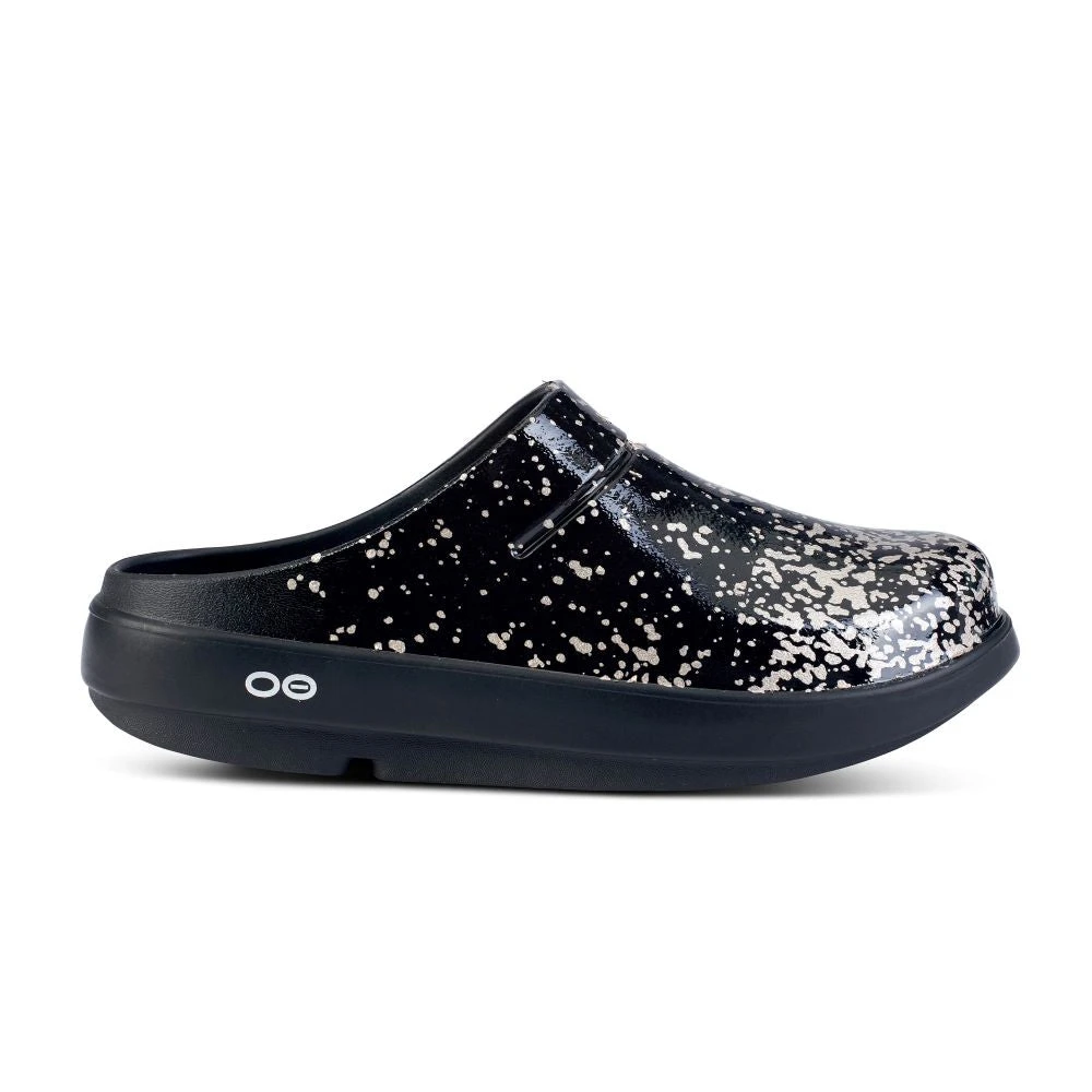 'OOFOS' Women's OOcloog Clog Limited Edition - Black / Champagne Pop 3 'OOFOS' Women's OOcloog Clog Limited Edition - Black / Champagne Pop