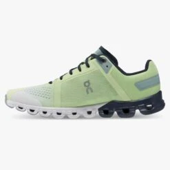 'On Running' Women's Cloudflow - Meadow / White -Best Sportswear Store 35.98685 cloudflow fw22 meadow white w g4 1024x1024@2x