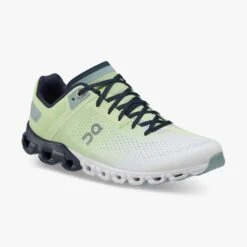 'On Running' Women's Cloudflow - Meadow / White -Best Sportswear Store 35.98685 cloudflow fw22 meadow white w g6 1024x1024@2x