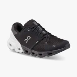 'On Running' Men's Cloudflyer 4 - Black / White (Wide) -Best Sportswear Store 71.98677 cloudflyer 4 fw22 black white m g6 d5e590f3 4889 4922 8bb8 560e20fa5f0d 1024x1024@2x