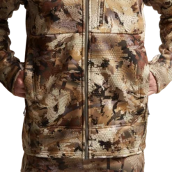 'Sitka' Men's Traverse Jacket - Waterfowl : Waterfowl Marsh 16 'Sitka' Men's Traverse Jacket - Waterfowl : Waterfowl Marsh -Best Sportswear Store IMG SITKA WL 2022 600028 WL Traverse Jacket Optifade Waterfowl 592p Studio 03939 1024x1024@2x